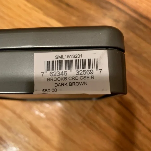 New with Tags and in Metal Box Fossil Leather Card Case With RFID Lining Brown - Picture 3 of 9